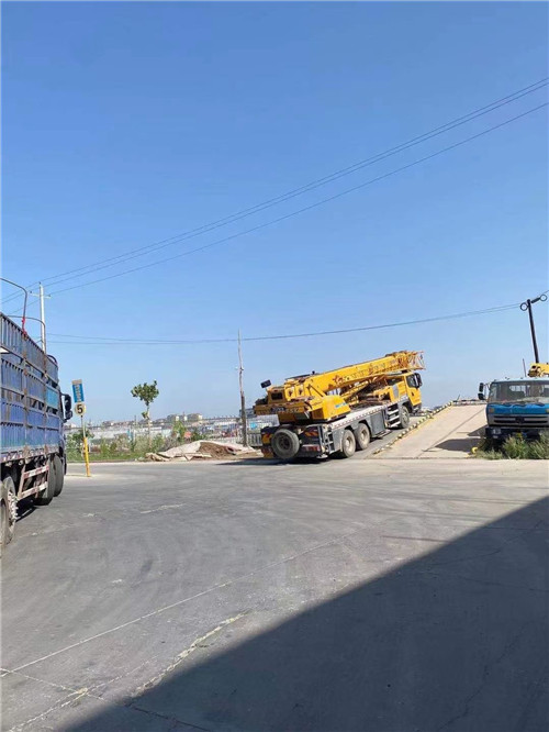 永嘉县25吨吊车的租赁价格大概是多少？