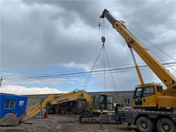 永嘉县25吨吊车的工作半径是多少？